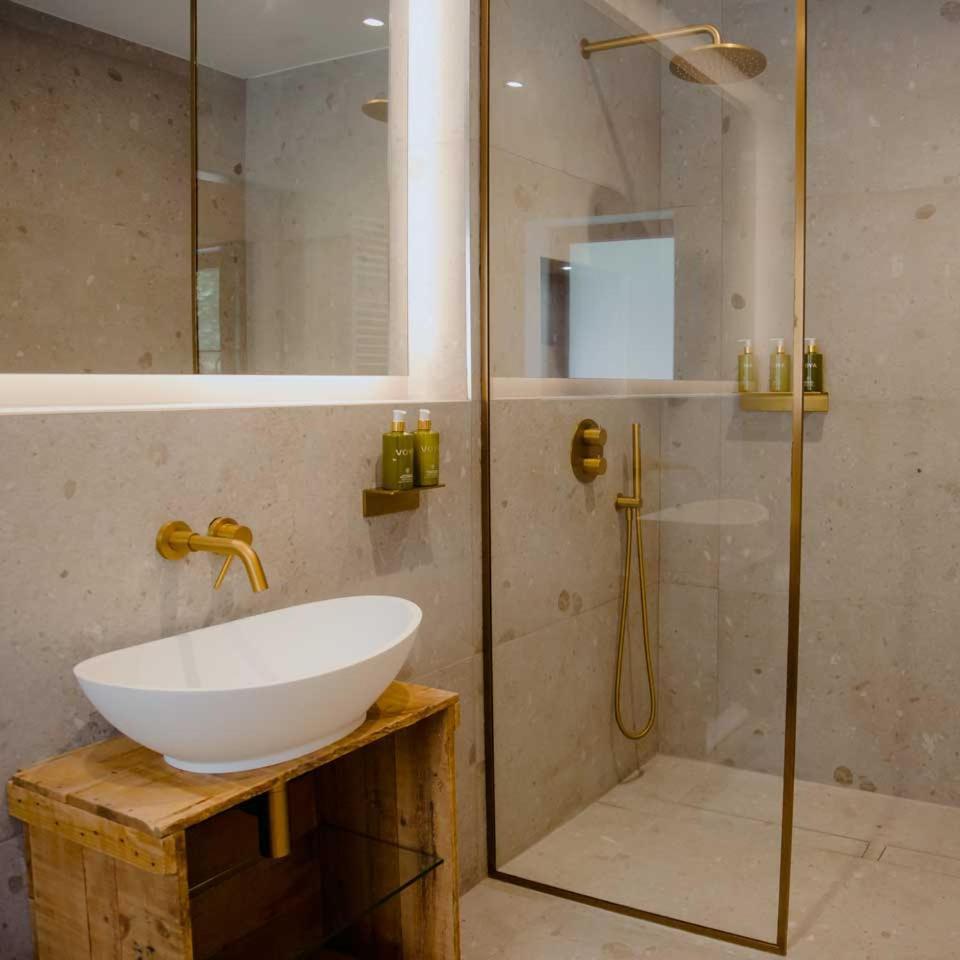 The Deerstone Luxury Eco Hideaway Vila Laragh Quarto foto